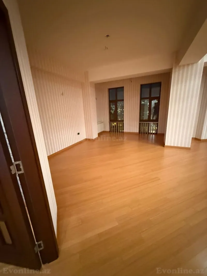 Satılır 4 otaqlı Mənzil Yeni tikili 316 m² 28 May m. - şəkil 4