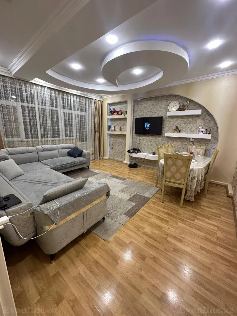Satılır 3 otaqlı Mənzil Köhnə tikili 77 m² Yasamal r.