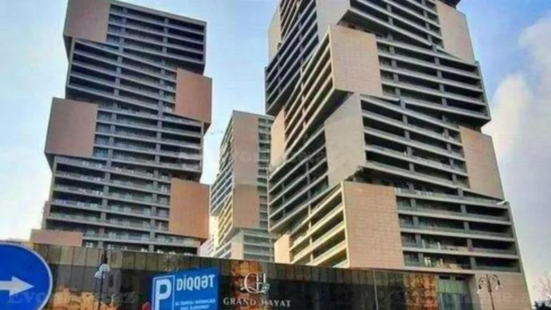 Satılır 3 otaqlı Mənzil Yeni tikili 150 m² 8 Noyabr m.