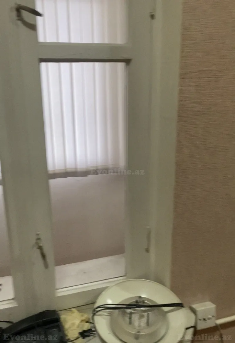 Satılır 4 otaqlı Mənzil Köhnə tikili 110 m² Yasamal r.