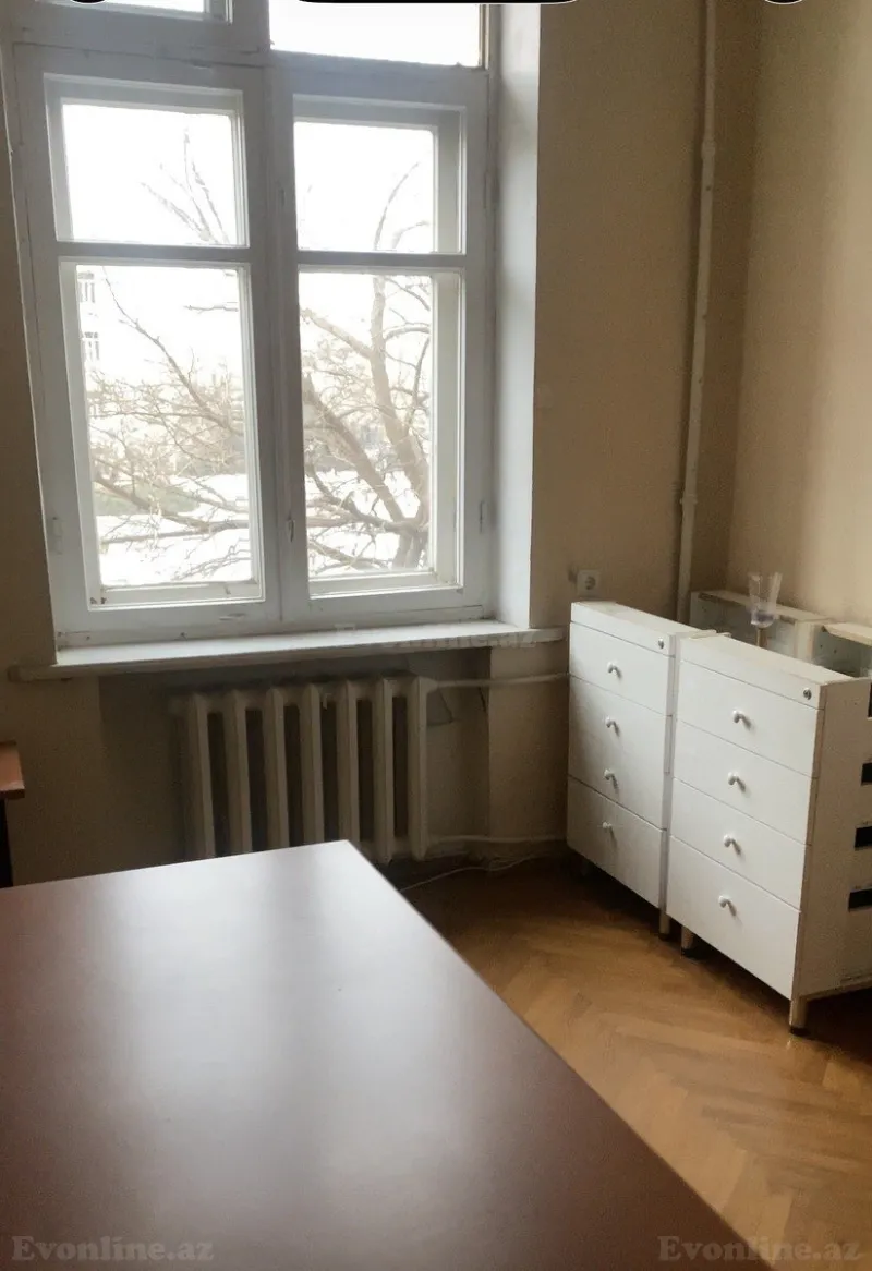 Satılır 4 otaqlı Mənzil Köhnə tikili 110 m² Yasamal r. - şəkil 6