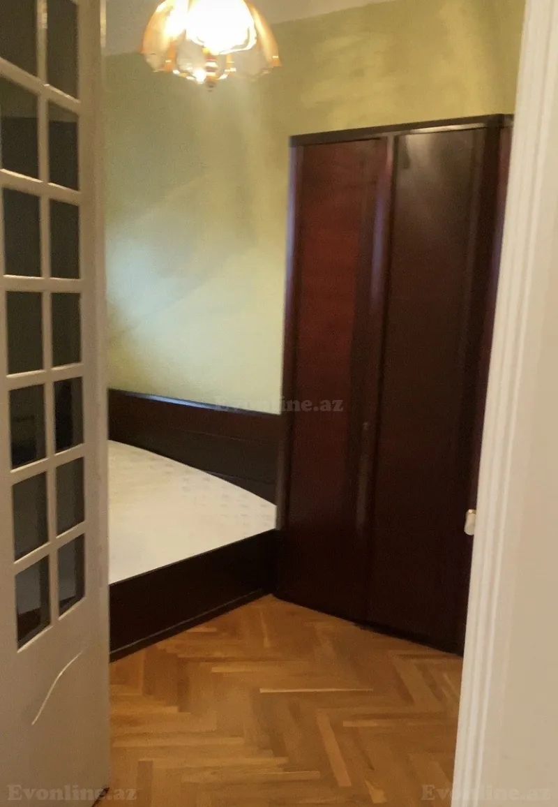 Satılır 4 otaqlı Mənzil Köhnə tikili 110 m² Yasamal r. - şəkil 7