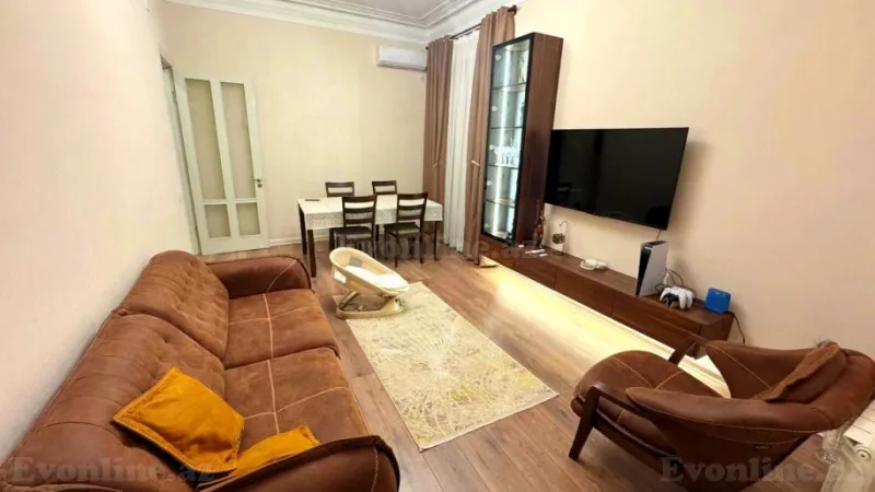 Satılır 2 otaqlı Mənzil Köhnə tikili 65.5 m² Yasamal - şəkil 2