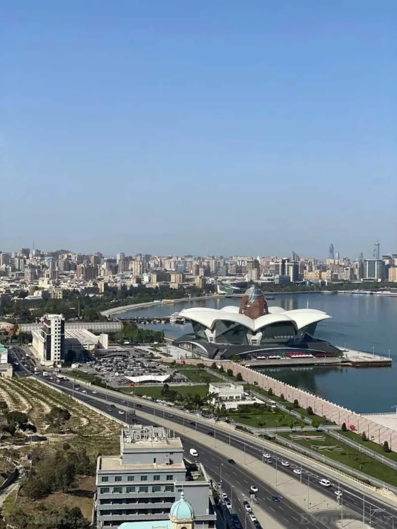 Satılır 3 otaqlı Mənzil Yeni tikili 150 m² Bayıl - şəkil 2