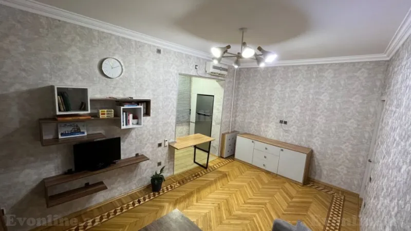 Satılır 3 otaqlı Mənzil Köhnə tikili 70 m² Köhnə Günəşli - şəkil 2