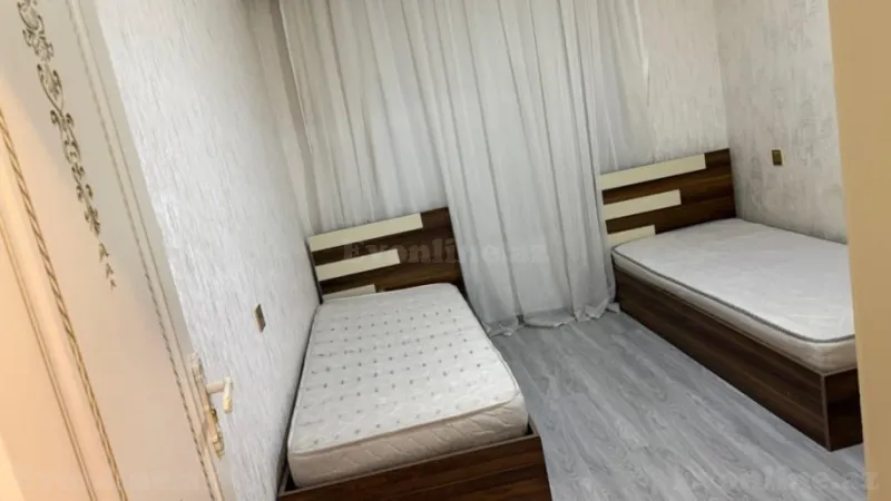 Kirayə verilir 3 otaqlı Mənzil Köhnə tikili 90 m² Suraxanı r.