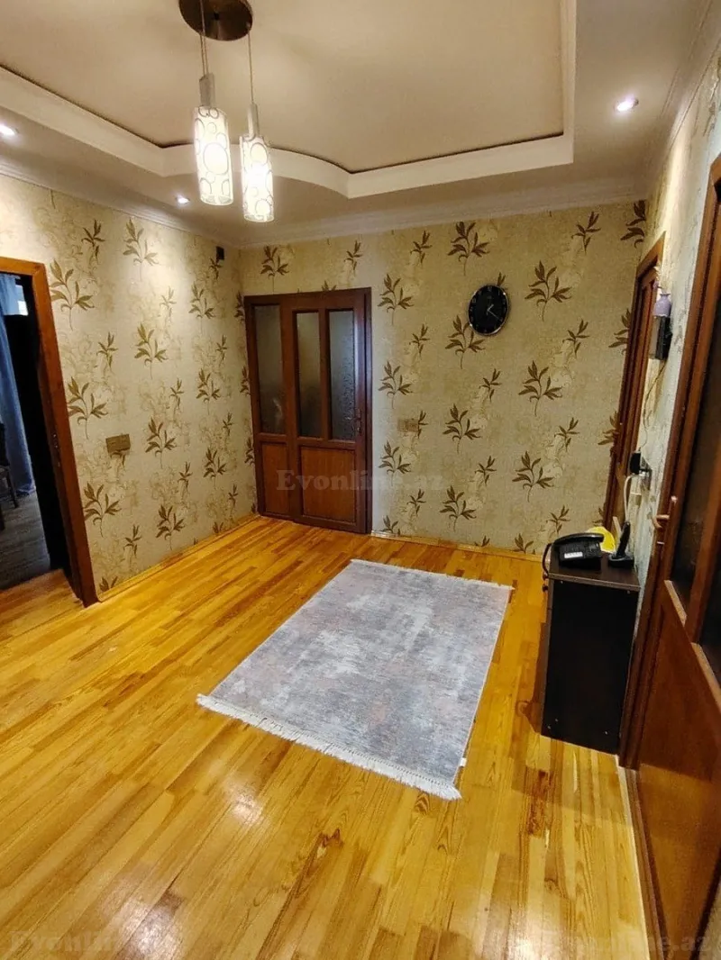 Bakı, Suraxanı r., Hövsanda 5 otaqlı mənzil satılır