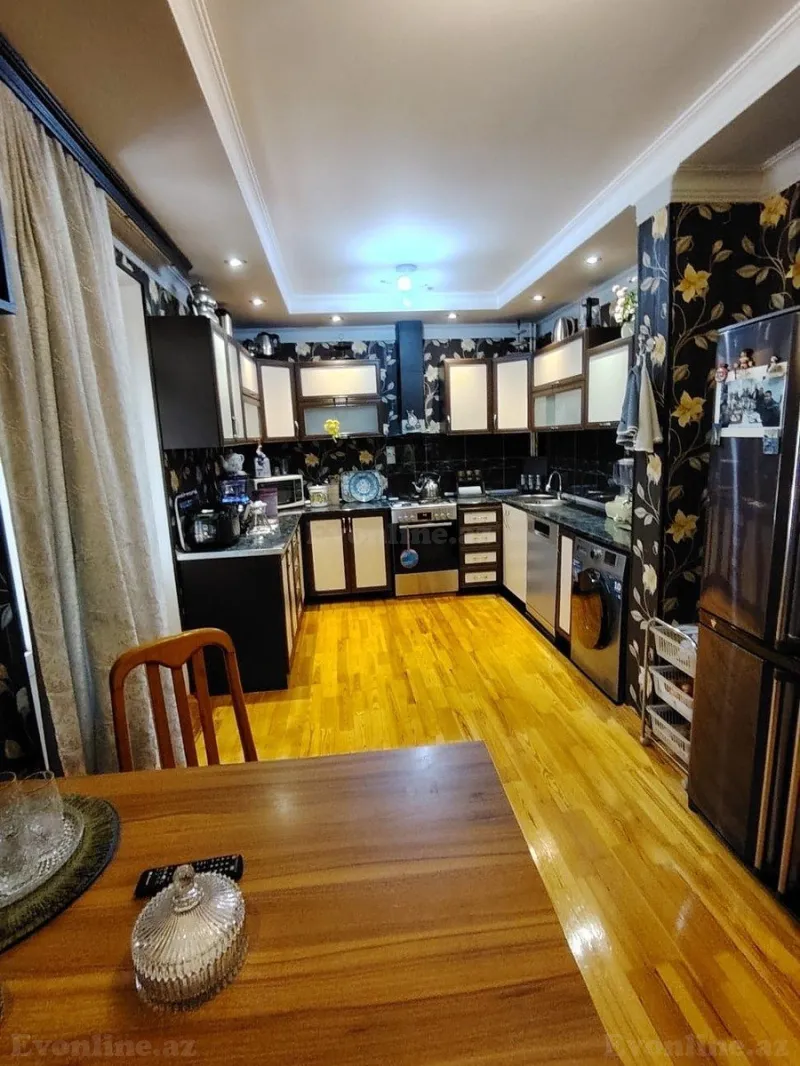 Satılır 5 otaqlı Mənzil Köhnə tikili 95 m² Hövsan - şəkil 3