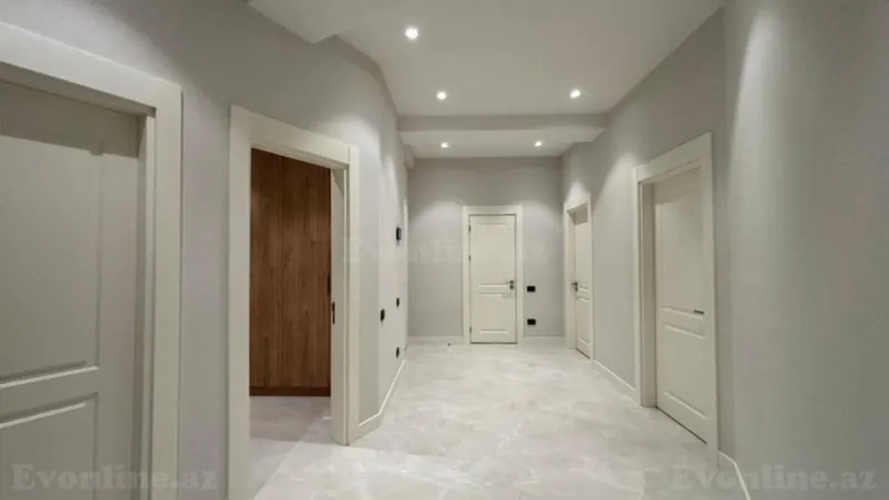 Kirayə verilir 3 otaqlı Mənzil Yeni tikili 150 m² Xətai r. - şəkil 24