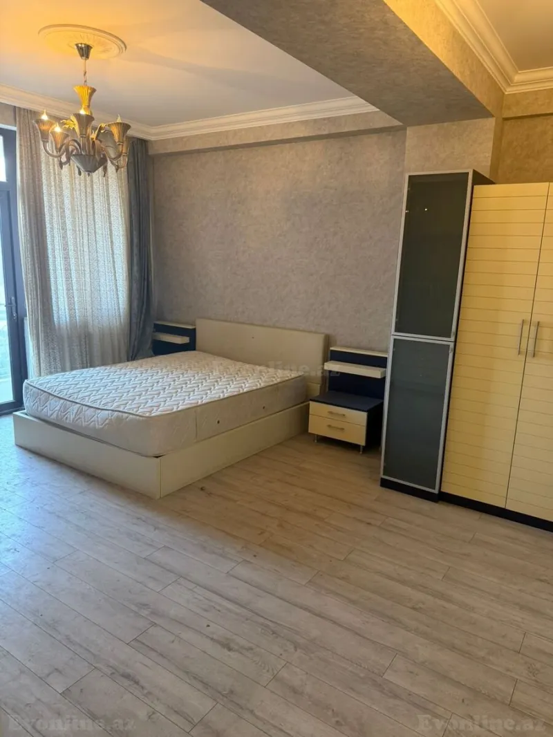 Satılır 4 otaqlı Mənzil Yeni tikili 190 m² Nəsimi r.