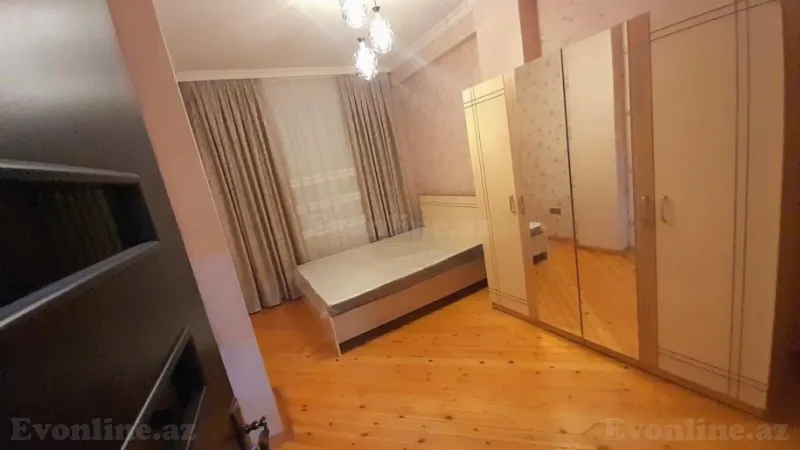 Satılır 2 otaqlı Mənzil Yeni tikili 70 m² Neftçilər m. - şəkil 5