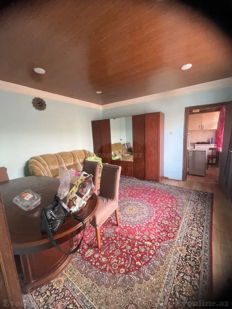 Kirayə verilir 2 otaqlı Mənzil Köhnə tikili 24 m² Binəqədi r.