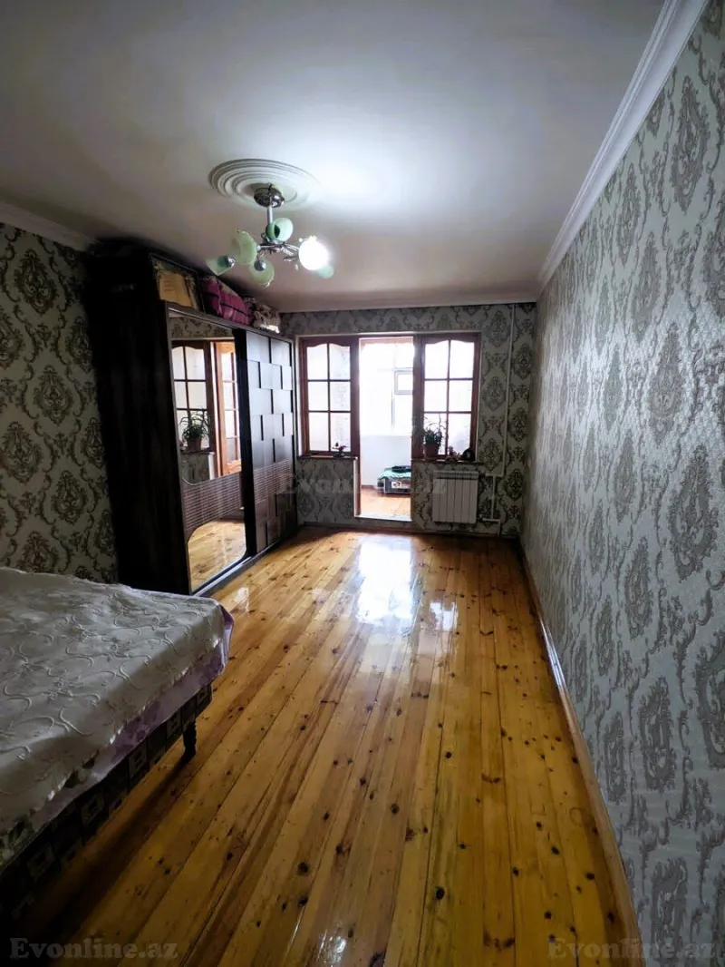 Satılır 4 otaqlı Mənzil Köhnə tikili 100 m² Neftçilər m. - şəkil 9