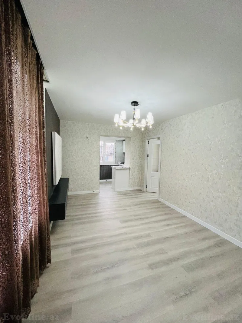 Satılır 2 otaqlı Mənzil Köhnə tikili 35 m² 8-ci kilometr