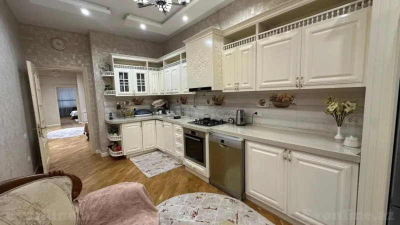 Satılır 4 otaqlı Mənzil Yeni tikili 200 m² 28 May m. - şəkil 15