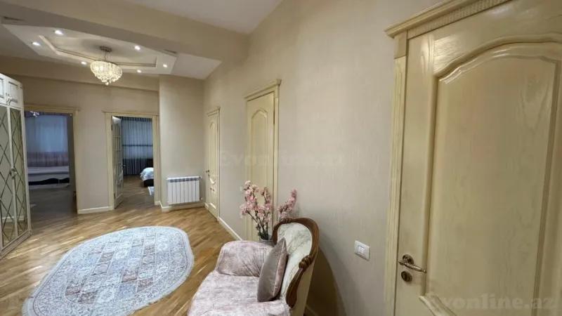 Satılır 4 otaqlı Mənzil Yeni tikili 200 m² 28 May m. - şəkil 21