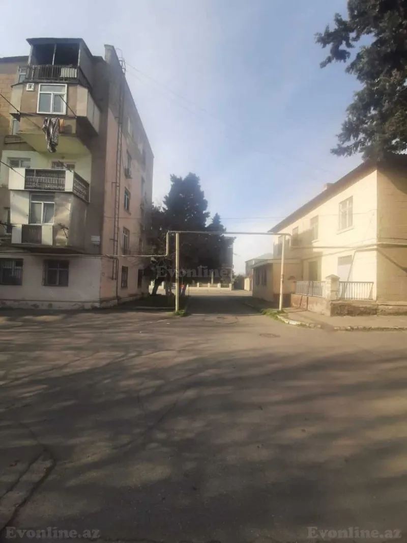 Satılır 2 otaqlı Mənzil Köhnə tikili 65 m² 8-ci kilometr - şəkil 2