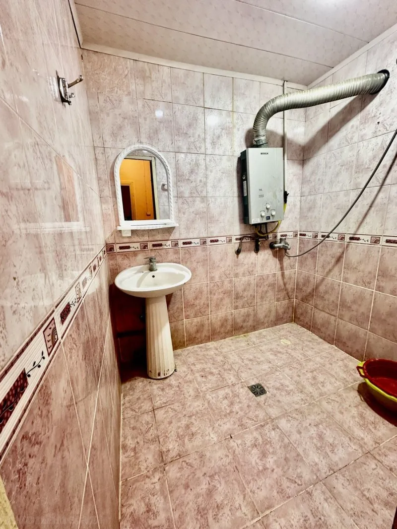 Satılır 2 otaqlı Mənzil Köhnə tikili 58 m² Qara Qarayev m. - şəkil 4