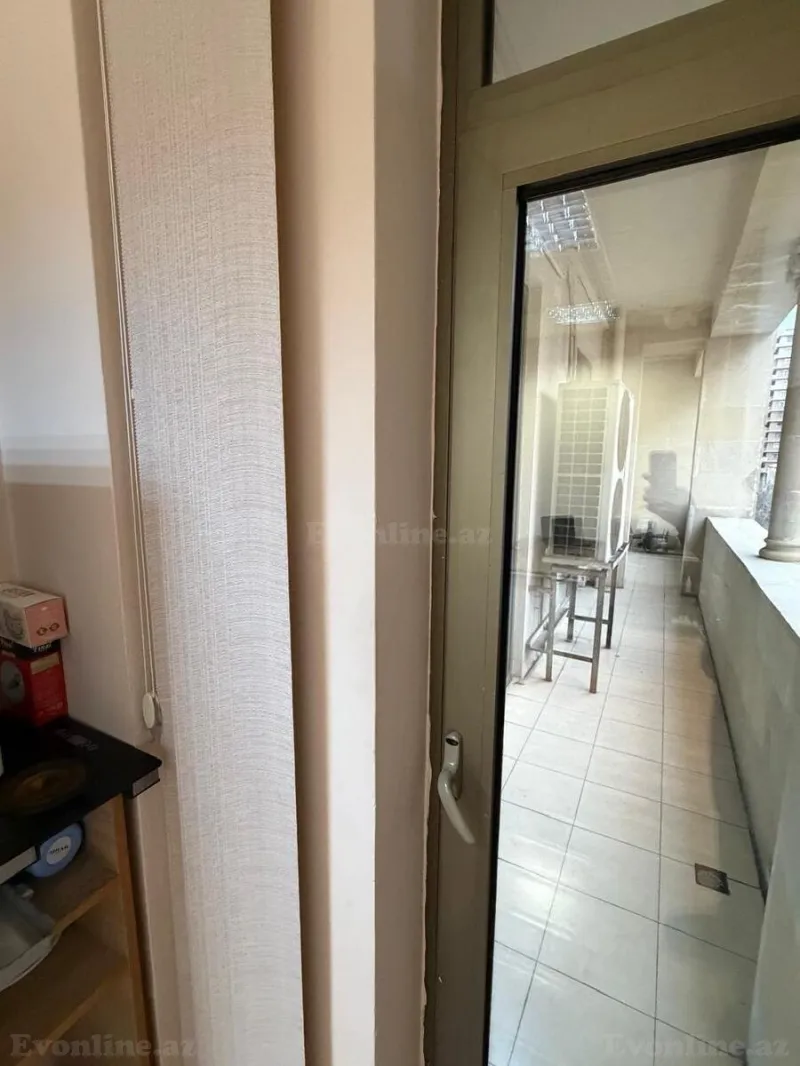 Kirayə verilir Ofis 22 m² 28 May m. - şəkil 2