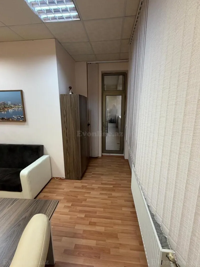 Kirayə verilir Ofis 22 m² 28 May m. - şəkil 3