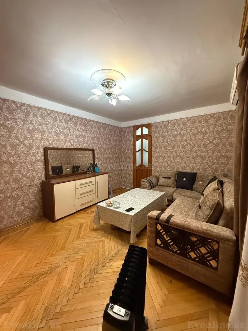 Kirayə verilir 2 otaqlı Mənzil Köhnə tikili 30 m² 8-ci mikrorayon