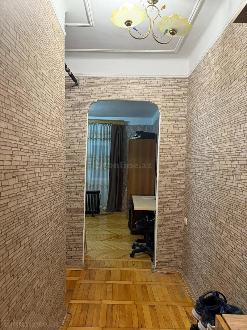 Kirayə verilir 2 otaqlı Mənzil Köhnə tikili 30 m² 8-ci mikrorayon - şəkil 3