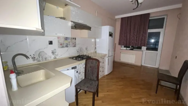 Kirayə verilir 2 otaqlı Mənzil Yeni tikili 50 m² 4-cü mikrorayon - şəkil 3