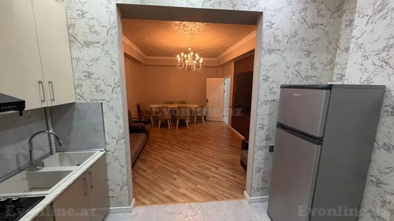 Kirayə verilir 2 otaqlı Mənzil Yeni tikili 70 m² Memar Əcəmi m. - şəkil 3