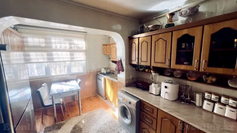 Satılır 4 otaqlı Mənzil Köhnə tikili 105 m² Yeni Yasamal - şəkil 2