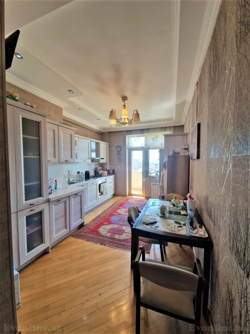 Satılır 4 otaqlı Mənzil Yeni tikili 160 m² Nərimanov r. - şəkil 5