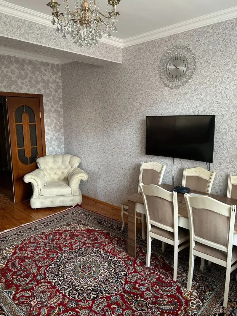 Satılır 2 otaqlı Mənzil Yeni tikili 75 m² 8-ci kilometr - şəkil 2