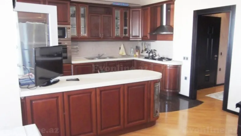 Satılır 5 otaqlı Mənzil Yeni tikili 260 m² Nəsimi r. - şəkil 4