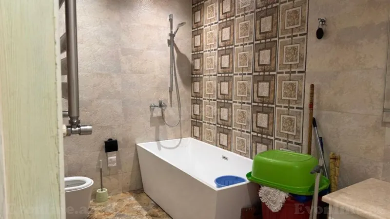 Satılır 4 otaqlı Mənzil Yeni tikili 147 m² Nəriman Nərimanov m. - şəkil 5