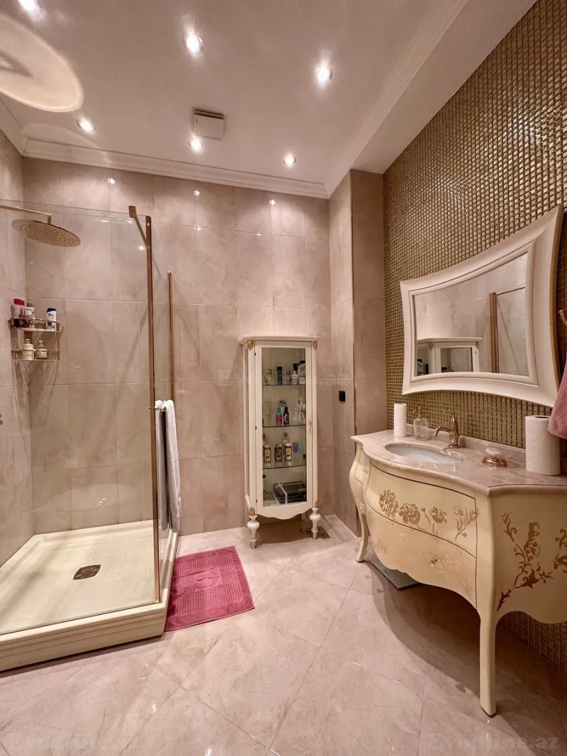 Kirayə verilir 5 otaqlı Mənzil Yeni tikili 216 m² 28 May m. - şəkil 23