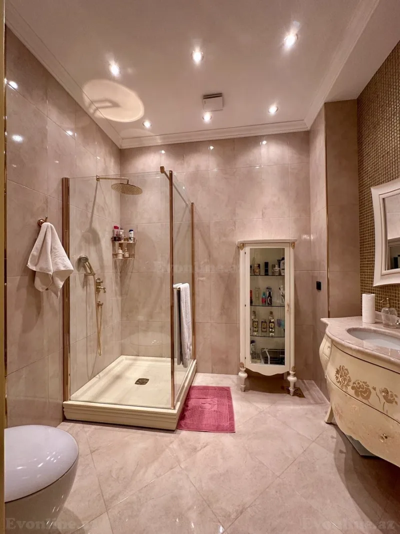 Kirayə verilir 5 otaqlı Mənzil Yeni tikili 216 m² 28 May m. - şəkil 24