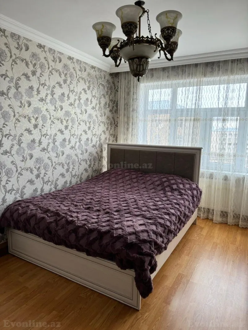 Satılır 4 otaqlı Mənzil Köhnə tikili 95 m² Gəncə