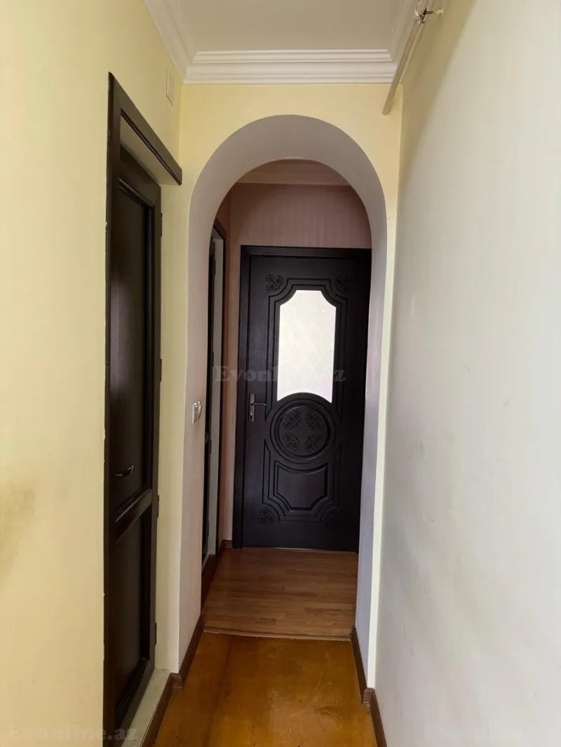 Satılır 4 otaqlı Mənzil Köhnə tikili 95 m² Gəncə - şəkil 4