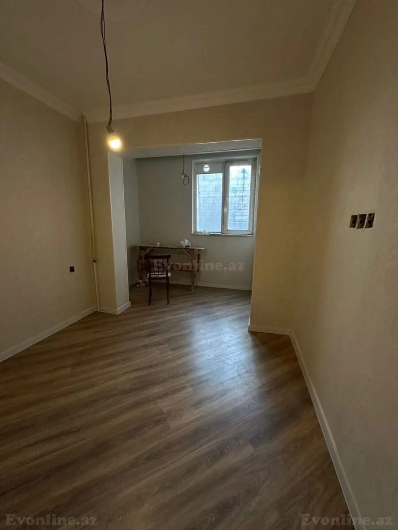 Satılır 2 otaqlı Mənzil Köhnə tikili 45 m² Yeni Yasamal - şəkil 4