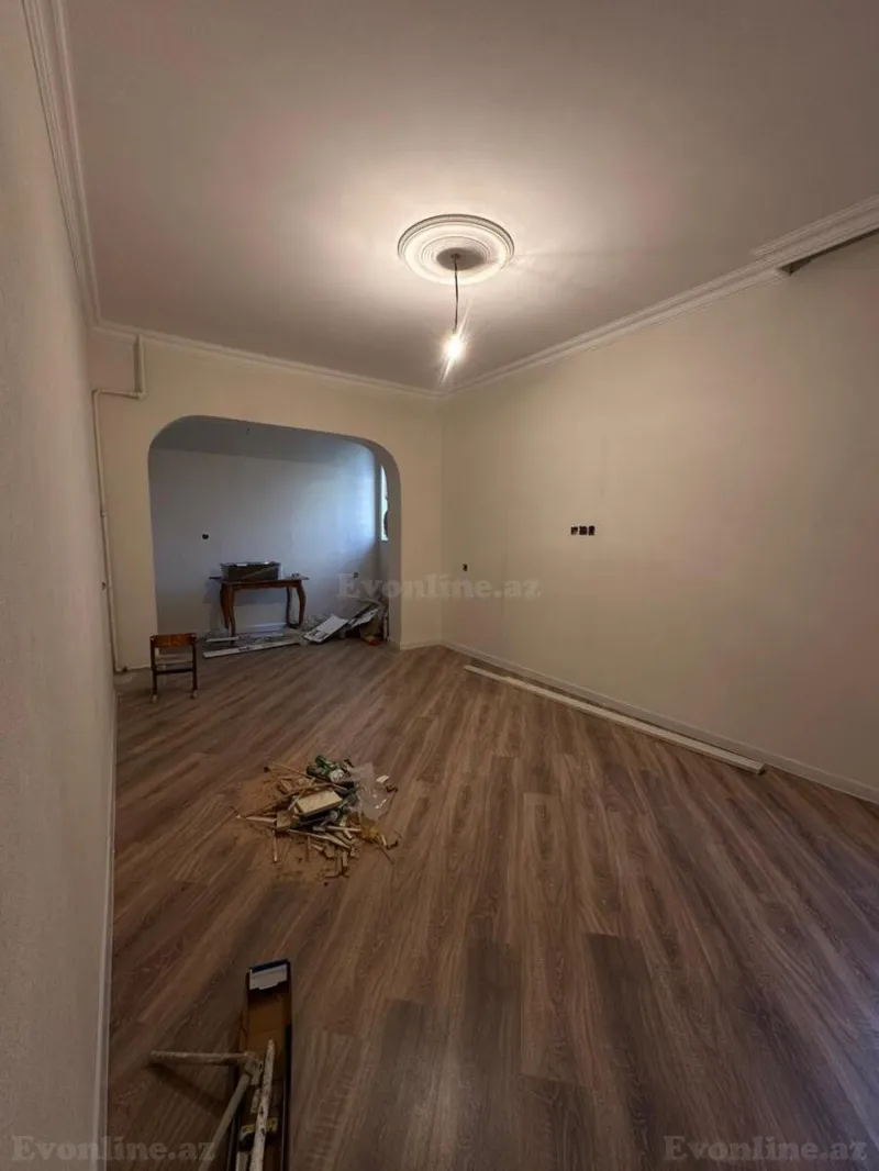 Satılır 2 otaqlı Mənzil Köhnə tikili 45 m² Yeni Yasamal - şəkil 12