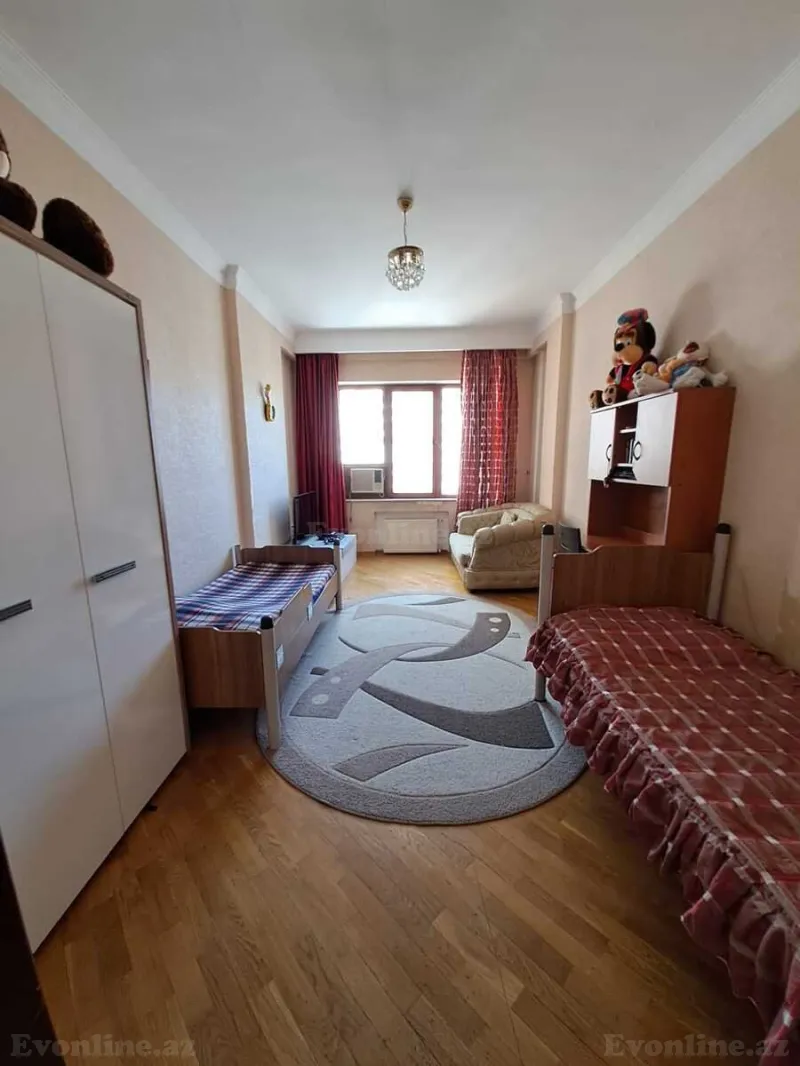 Satılır 3 otaqlı Mənzil Yeni tikili 130 m² Xətai m.