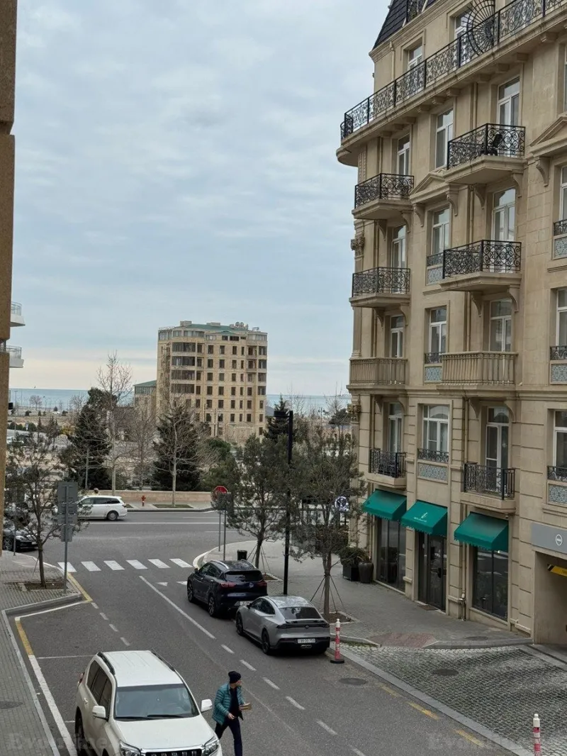 Kirayə verilir 4 otaqlı Mənzil Yeni tikili 150 m² Xətai r. - şəkil 14