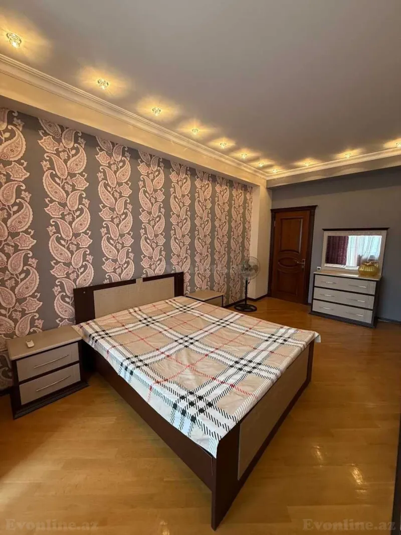 Kirayə verilir 4 otaqlı Mənzil Yeni tikili 210 m² Nəsimi r. - şəkil 17