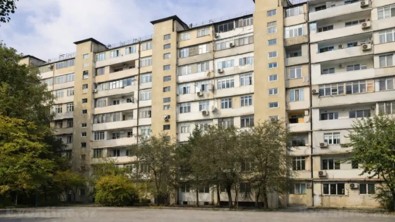 Satılır 5 otaqlı Mənzil Köhnə tikili 120 m² Azadlıq prospekti m.