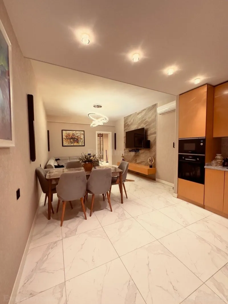 Satılır 3 otaqlı Mənzil Yeni tikili 103 m² İnşaatçılar m. - şəkil 2