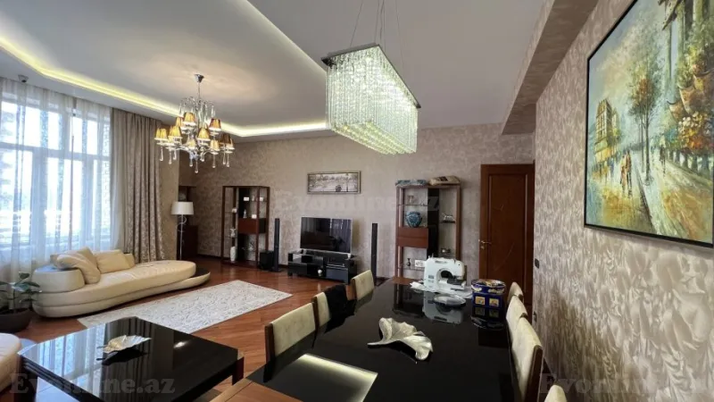 6 otaqlı Mənzil 371 m² Nizami m. Satılır