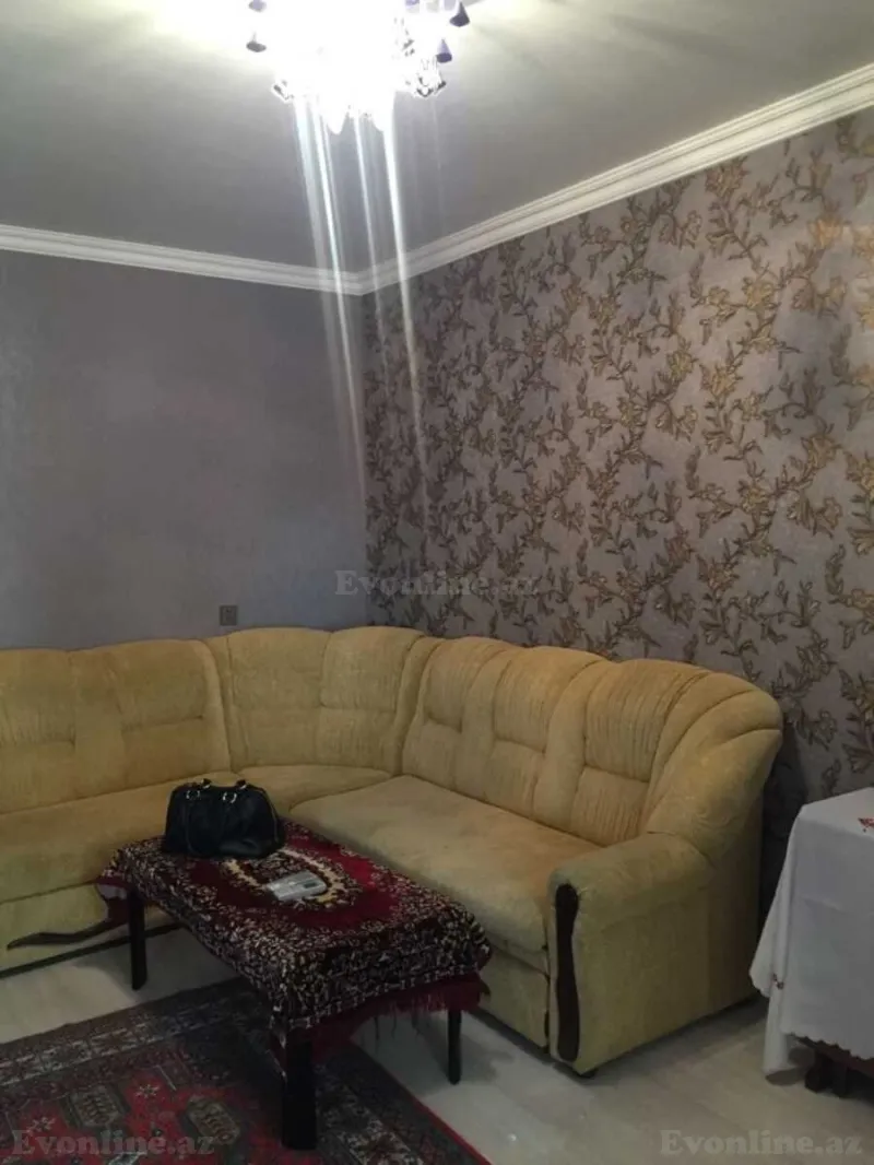 Kirayə verilir 2 otaqlı Mənzil Köhnə tikili 70 m² Gənclik m.
