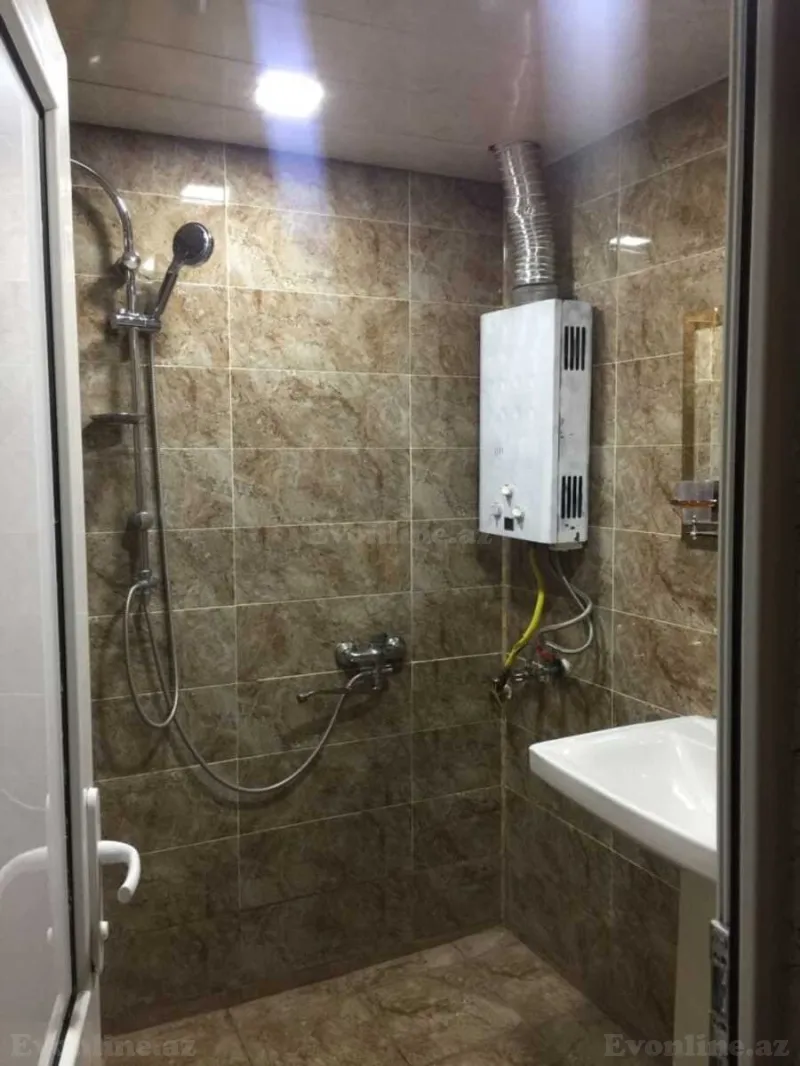 Kirayə verilir 2 otaqlı Mənzil Köhnə tikili 70 m² Gənclik m. - şəkil 6