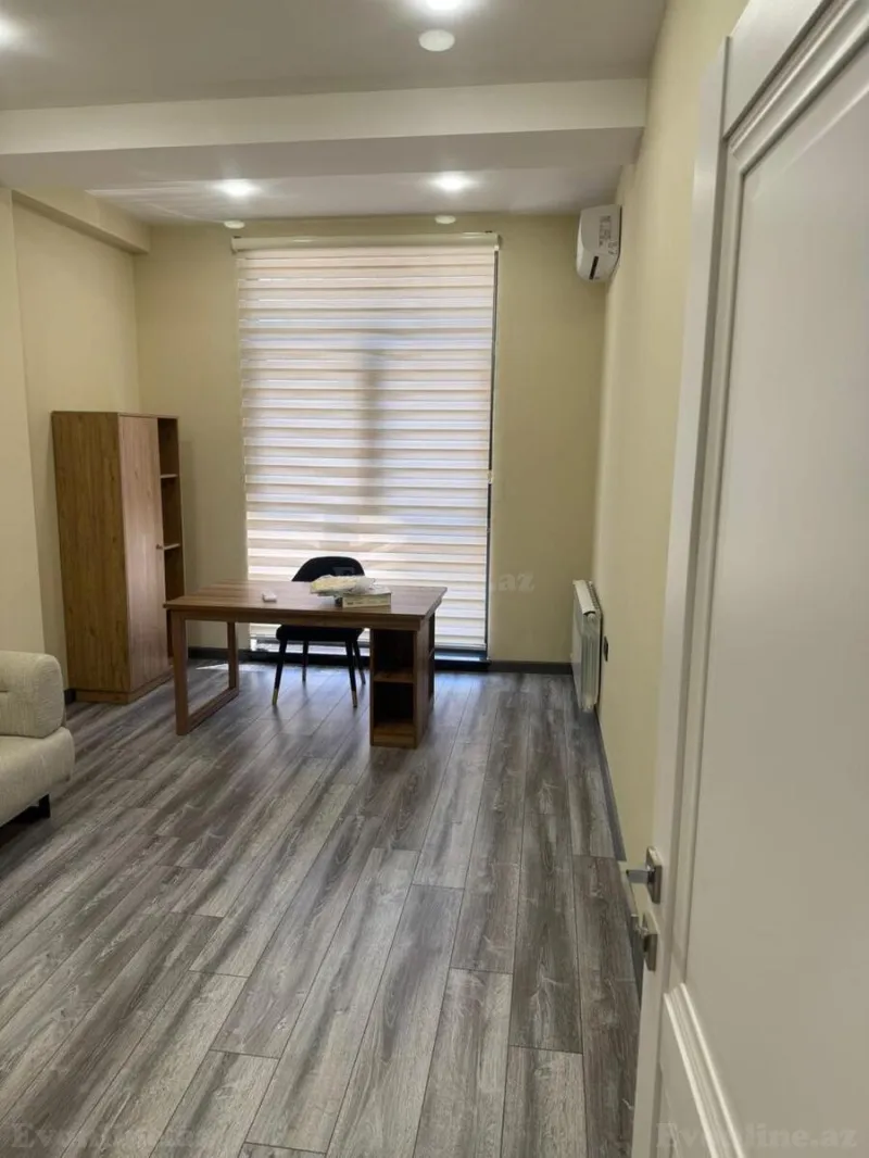 Kirayə verilir Obyekt 45 m² 8 Noyabr m.