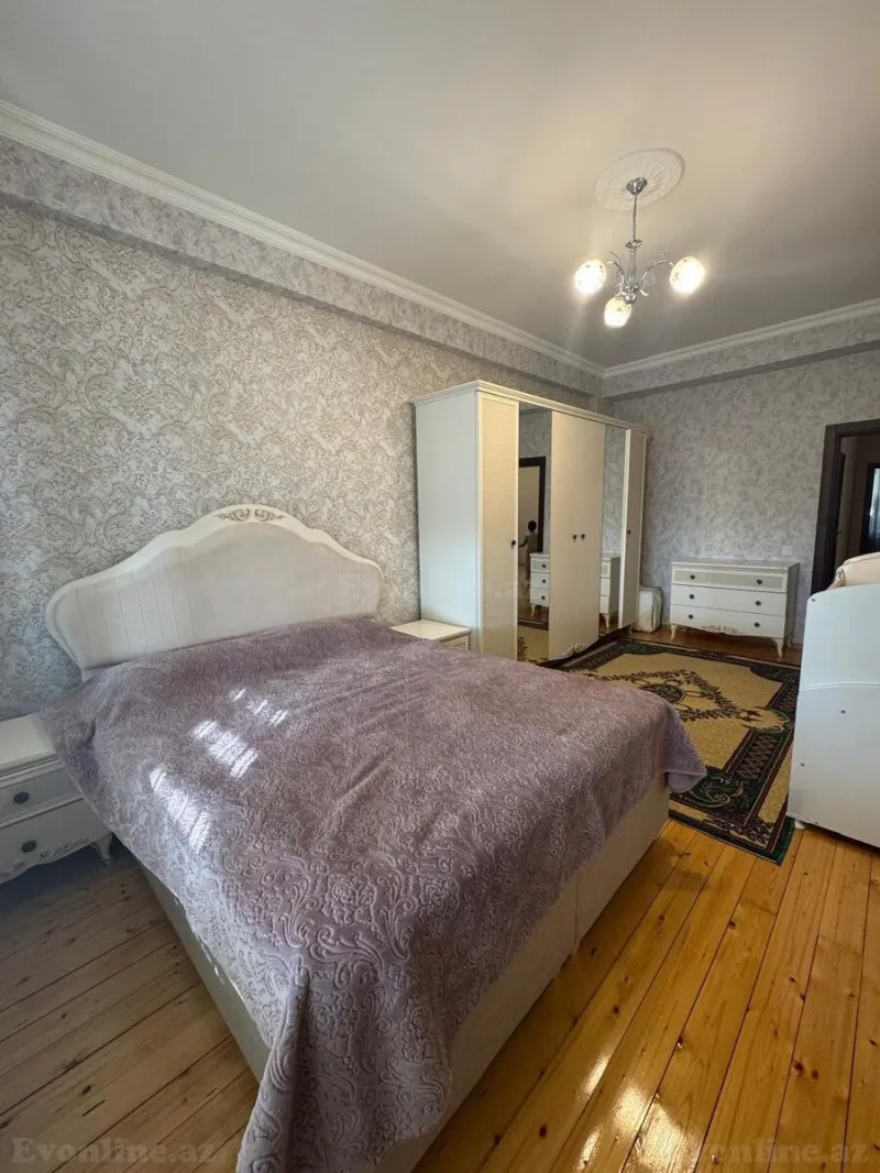 Satılır 3 otaqlı Mənzil Yeni tikili 130 m² Nizami r. - şəkil 2