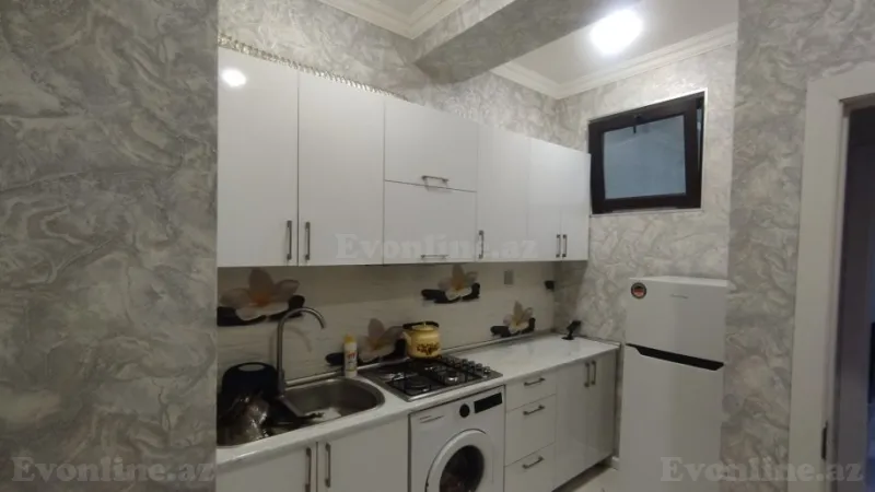 Kirayə verilir 2 otaqlı Mənzil Yeni tikili 70 m² 4-cü mikrorayon